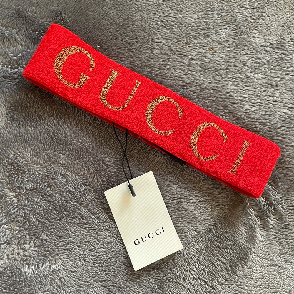 Red Gucci headband with tags attached. No box or dust bag. Great condition!